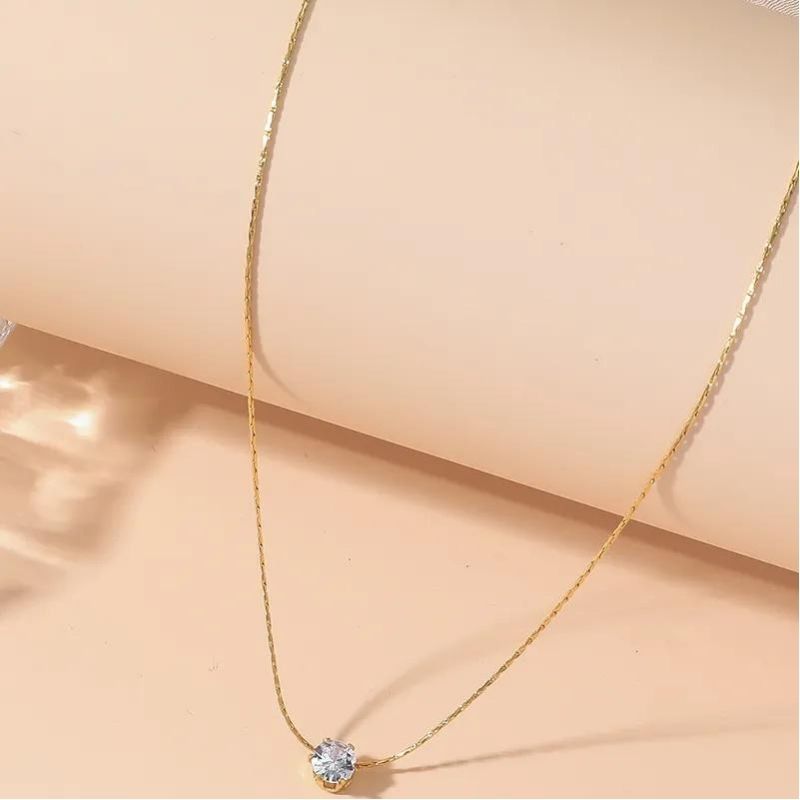 Collar Fátima Diamante Estilo Moderno Minimalista