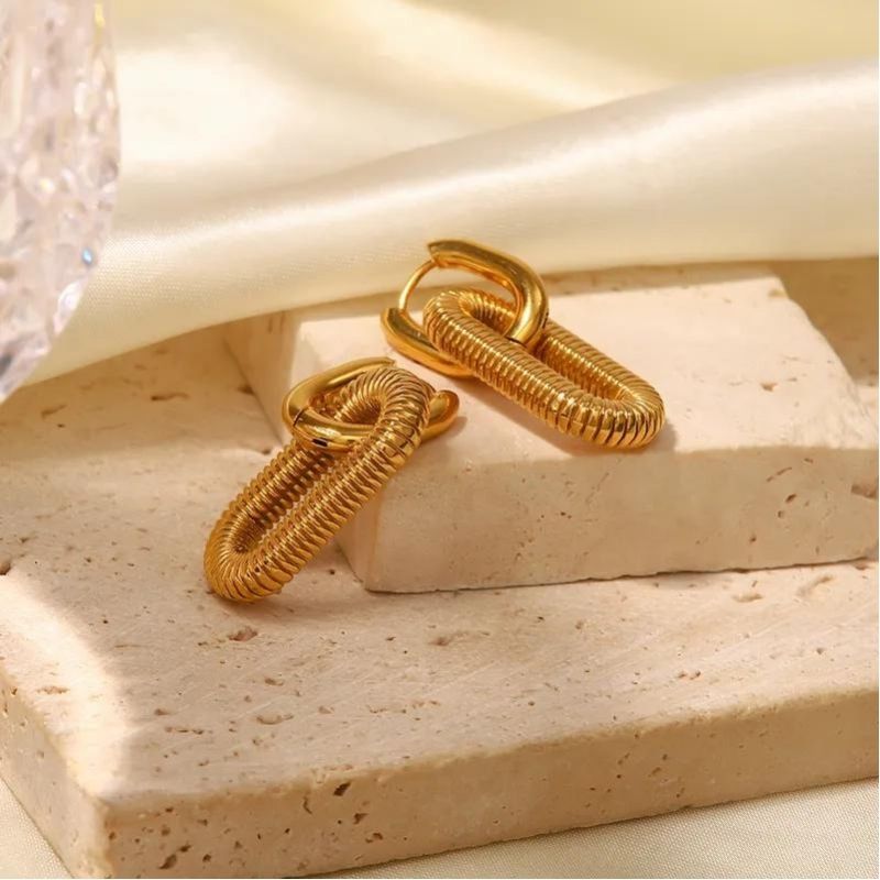 Aretes Heba Color Oro