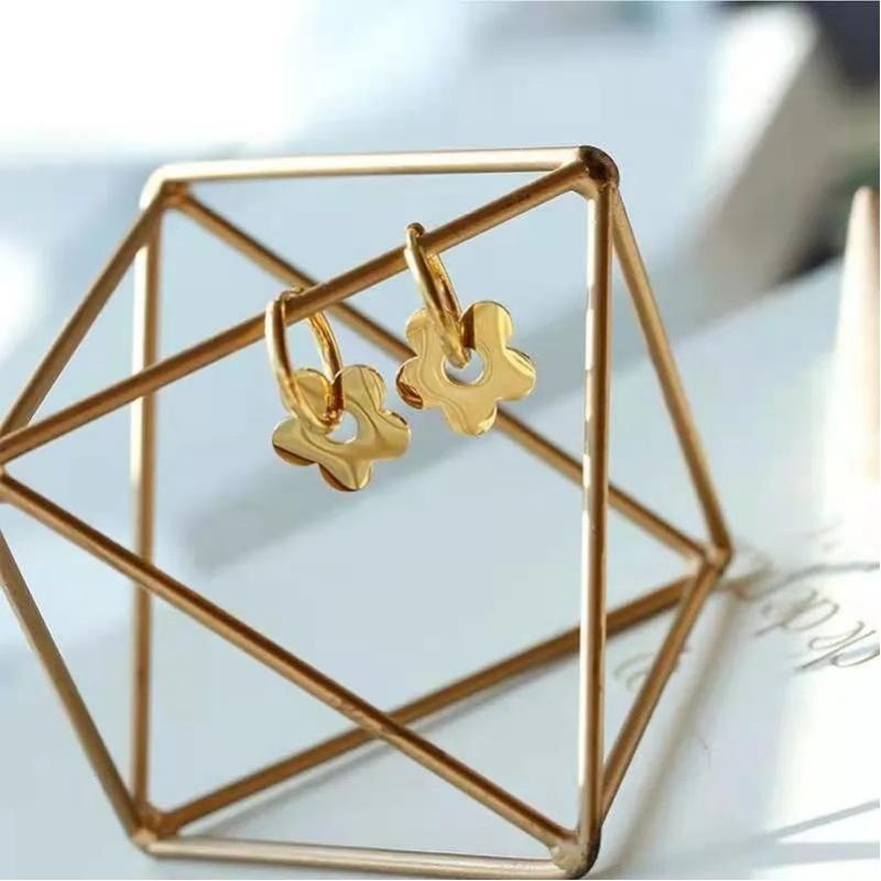 Aretes Isabel Color Oro