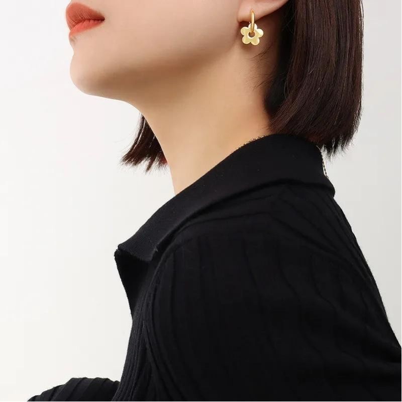 Aretes Isabel Color Oro