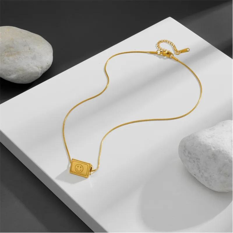 Collar Rebeca Color Oro