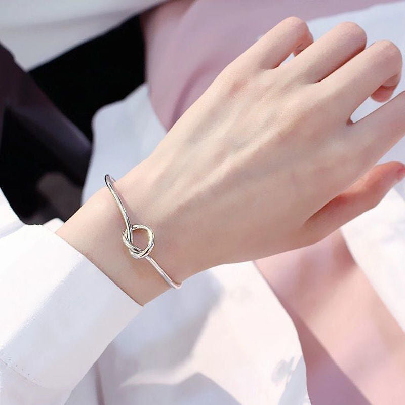Pulsera Nour Nudo Color Oro Y Plata