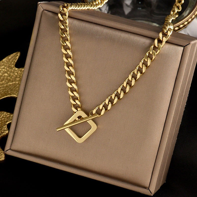 Collar Bella Color Oro