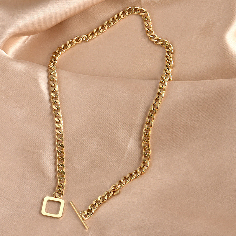Collar Bella Color Oro