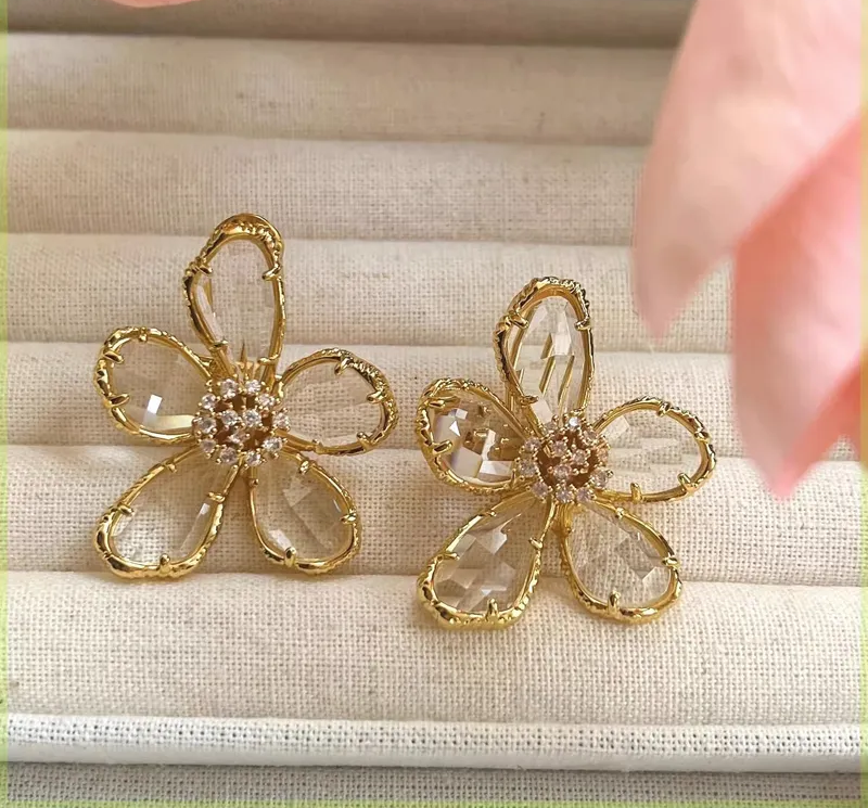 Aretes Jade Color Oro